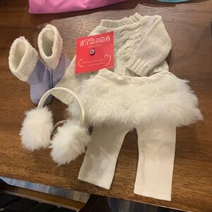 My American Girl Doll Soft as Snow Outfit PLUS Snowy Earmuffs (RETIRED 2014)